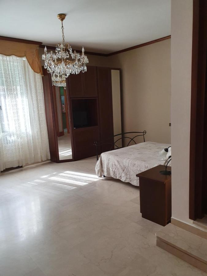 Bed & Breakfast Aurelia Bologna Bagian luar foto
